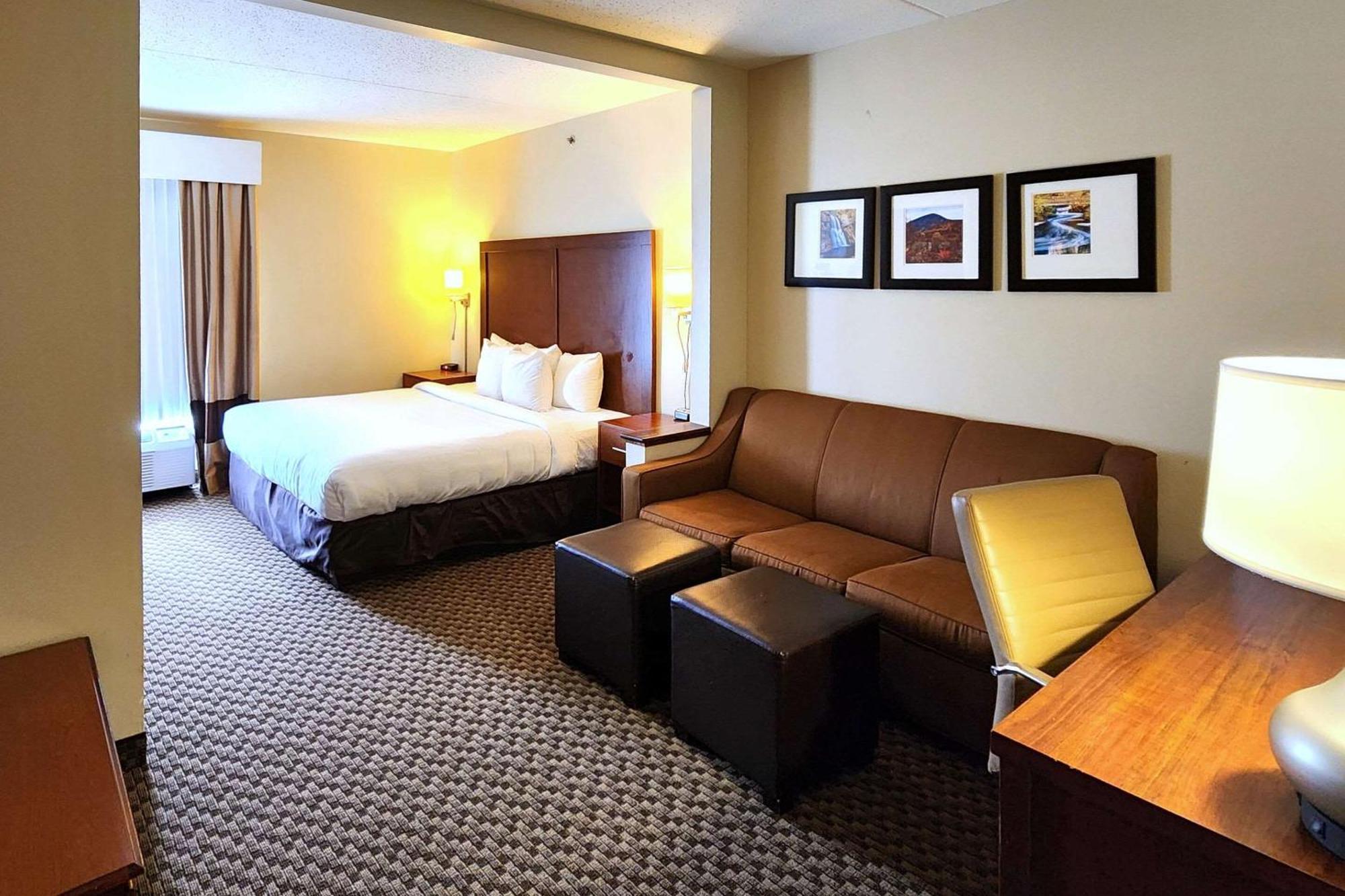 Comfort Inn & Suites Mount Pocono Exterior foto