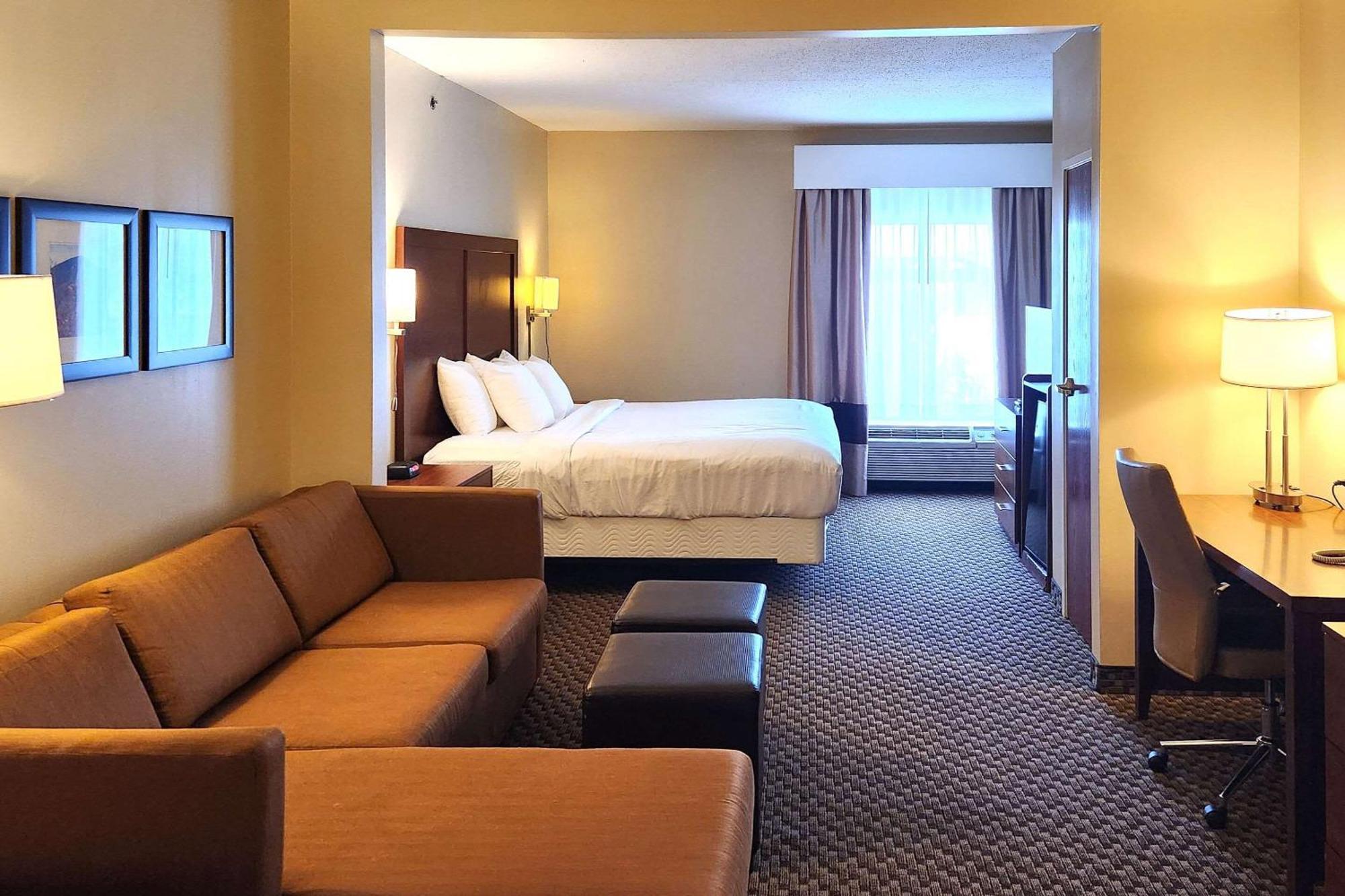 Comfort Inn & Suites Mount Pocono Exterior foto
