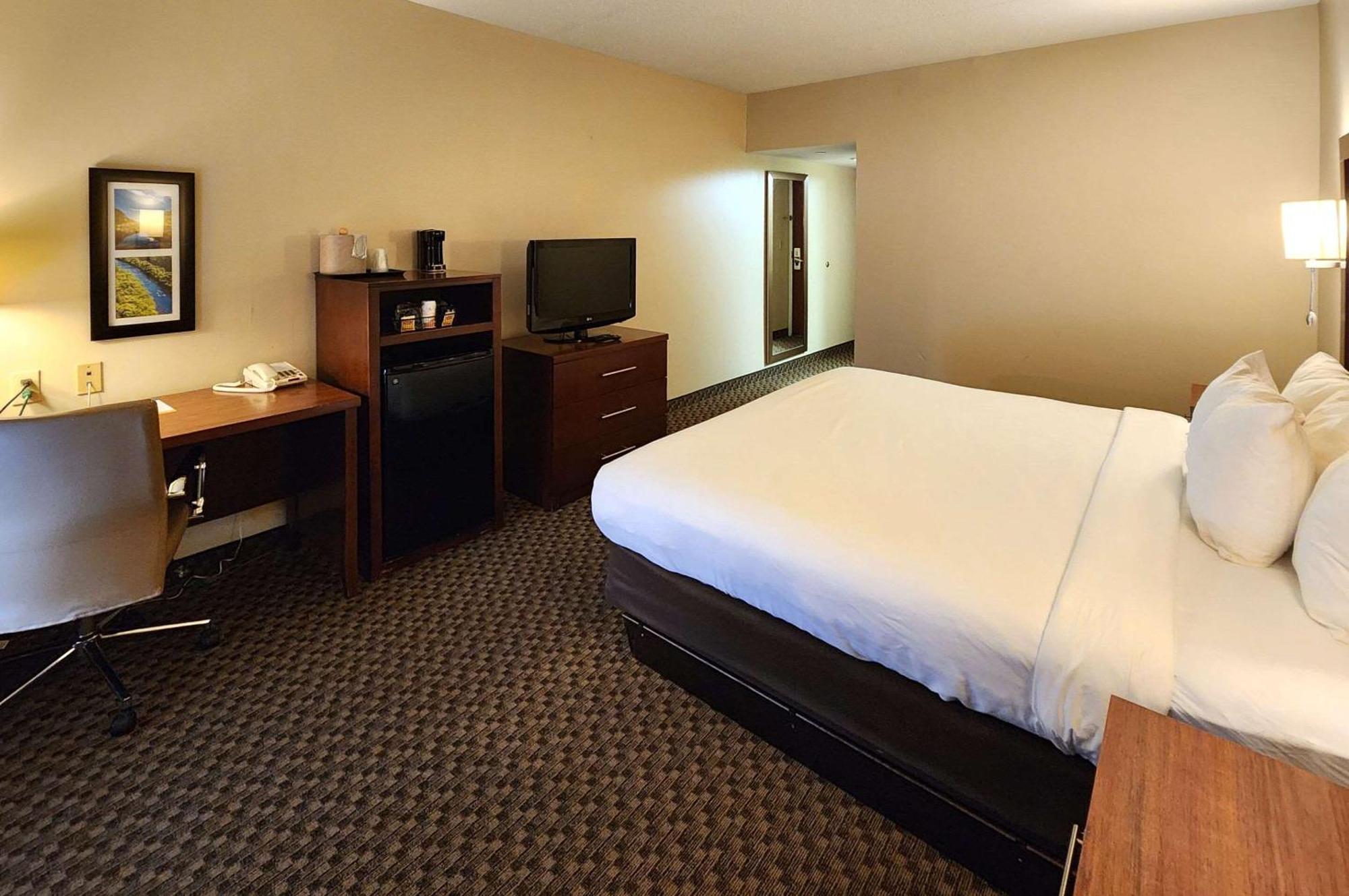 Comfort Inn & Suites Mount Pocono Exterior foto